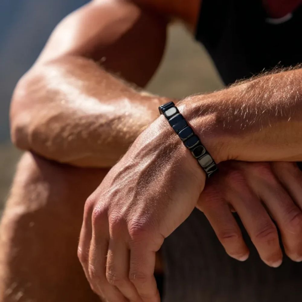 PHOROS® - Bracelet en hématite : Puissance et force